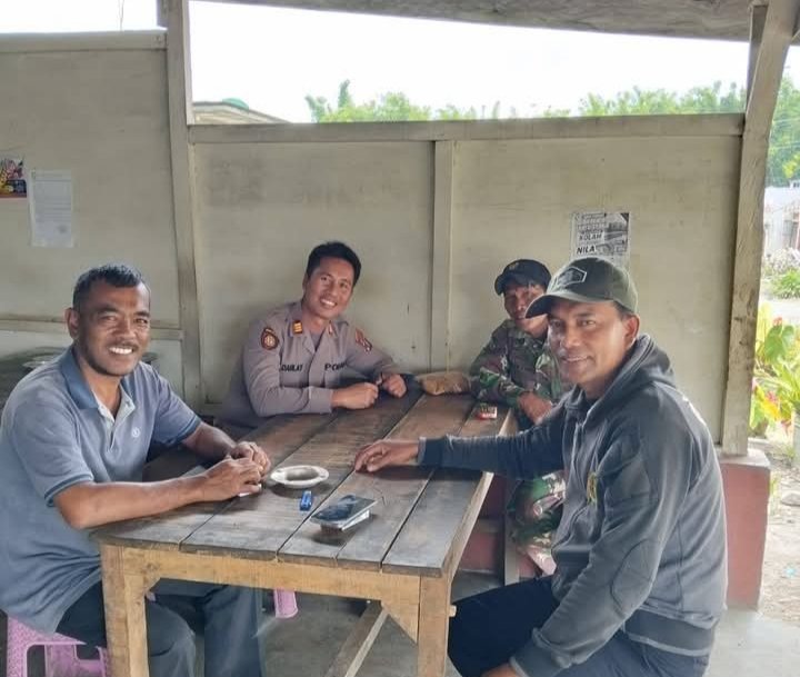 POLSEK DOLOK SILAU BERSAMA TNI TURUN KE NAGORI PANRIBUAN, PERKUAT SINERGI DAN CEGAH GANGGUAN KAMTIBMAS